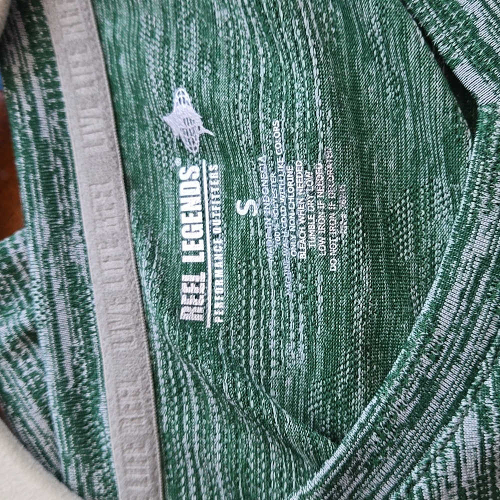 Shirts - Picture 11 of 12